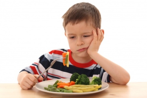 child-eats1