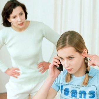 Зневажливе ставлення підлітків до батьків. Поради батькам