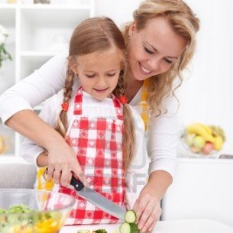 «Маленький кухар»: як навчити дитину самостійно готувати?