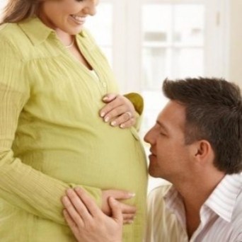Розмова до народження: 7 важливих порад, як «спілкуватися» з дитиною під час вагітності