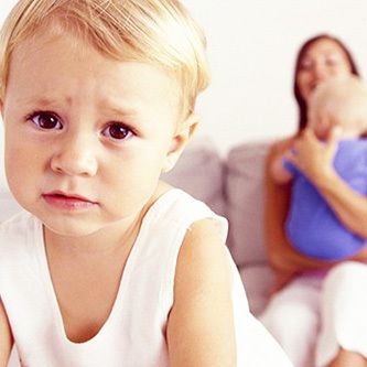 4 корисних поради батькам, які втомилися від дитячих ревнощів