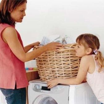 Навчаємо дитину прати: 5 основних правил «дитячого» прання