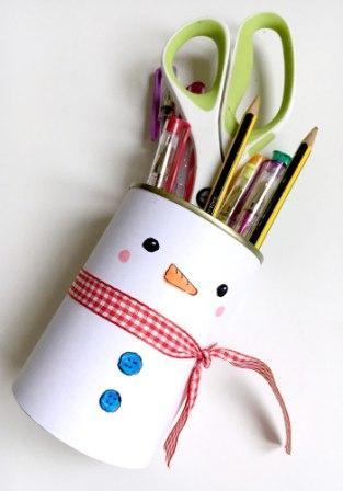 Саморобна підставка для олівців у вигляді сніговика