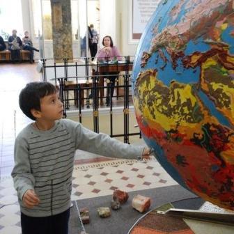 Як зробити відвідування музею цікавим для дитини?