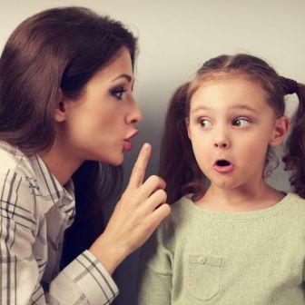 Як навчити дитину не перебивати під час розмови?