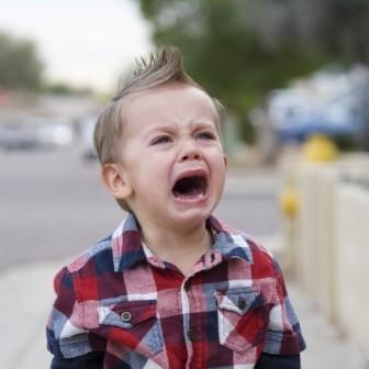 «Годі кричати!» 4 дієвих поради, як запобігти дитячій істериці
