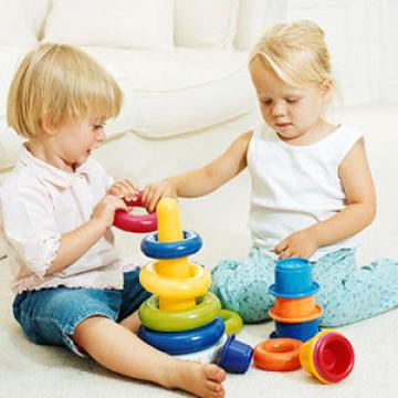 Як без стресу навчити малюка ділитися іграшками