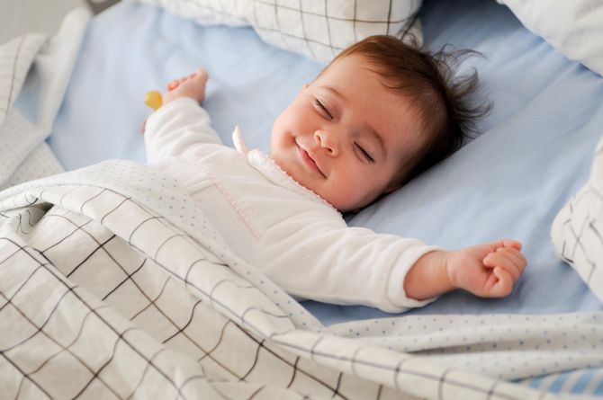 4 способи привчити дитину спати у своїй кімнаті